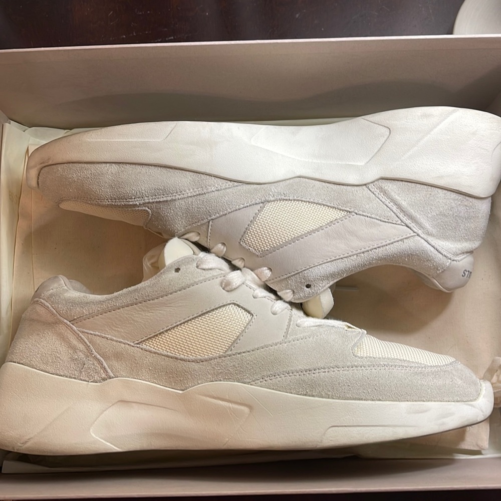 Fear of God ESSENTIALS Distance Runners Cream